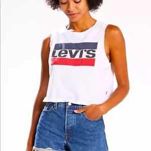 Levi’s sleeveless crop top